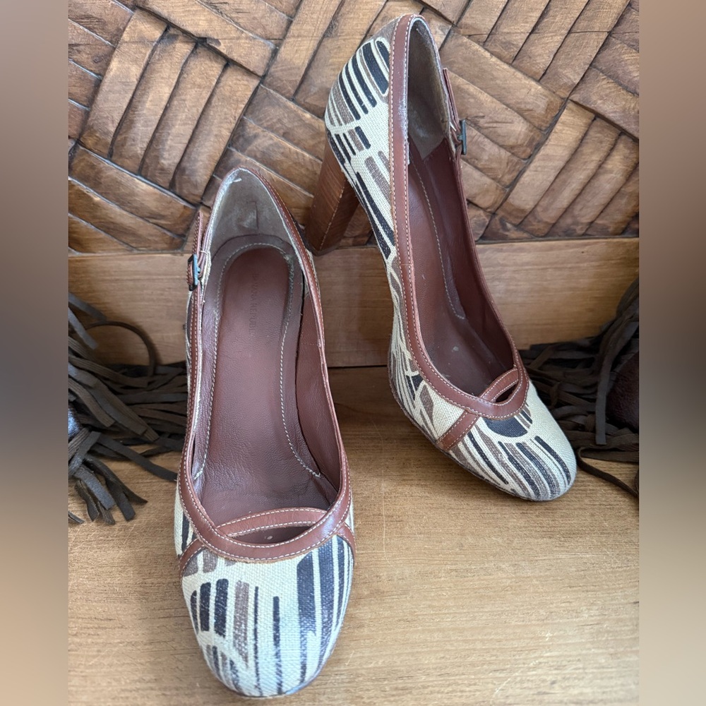 Banana Republic Linen and Leather Brown Pumps Size 7.5